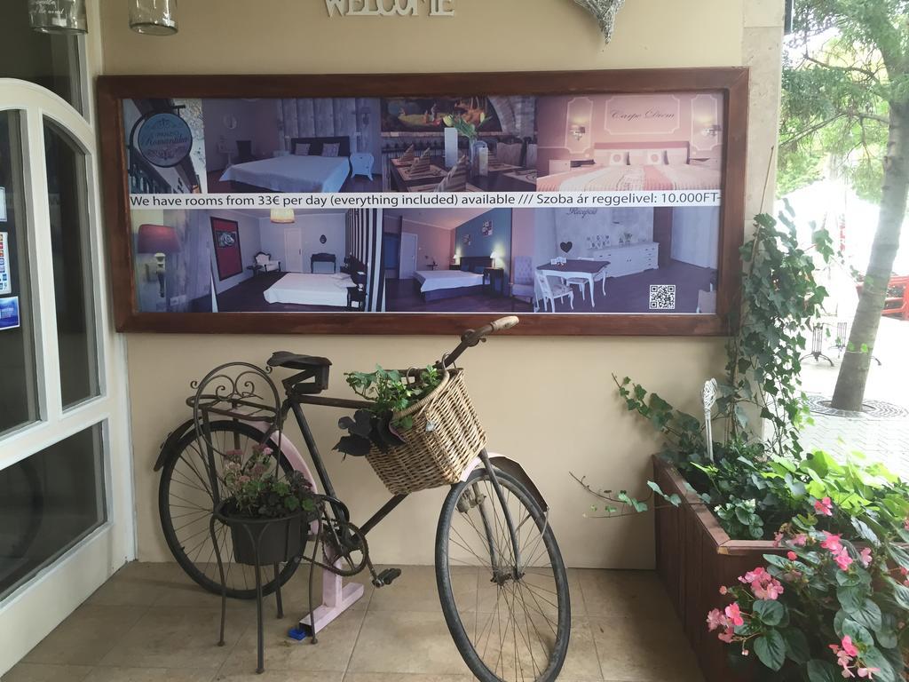 Guest House Romantika Panzio Gyula Bagian luar foto
