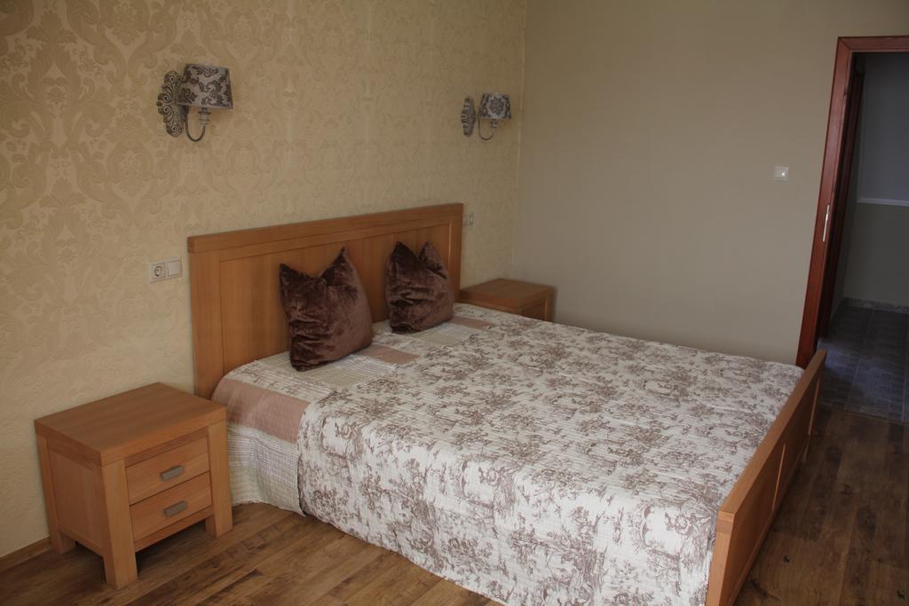 Guest House Romantika Panzio Gyula Ruang foto